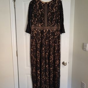 Beautiful lace dress! Perfect for a holiday party